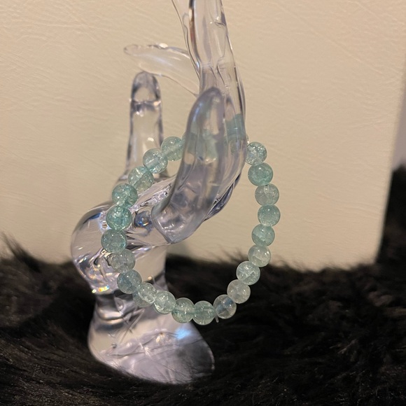 Cute Beaded Bracelet - Picture 2 of 3